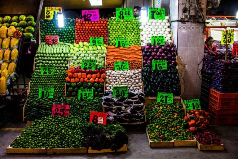 central-abasto-mexico-puesto-frutas-verduras-viridiana-miron