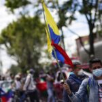 Paro nacional en Colombia comienza con bloqueos al transporte