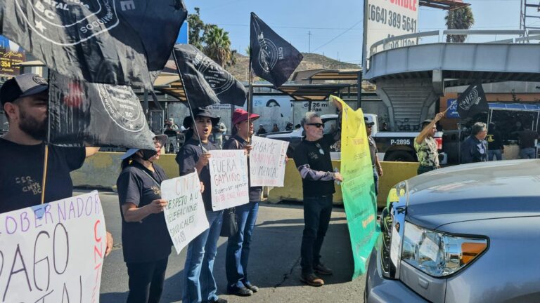 CNTE anuncia bloqueo intermitente en garita de San Ysidro