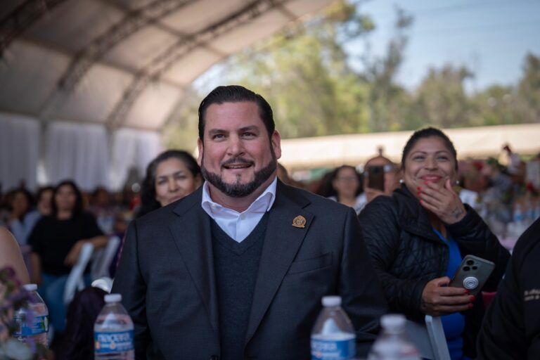 Encabeza presidente municipal Ismael Burgueño Ruiz celebración del Día de las Madres