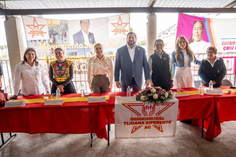 Festeja Ismael Burgueño a madres lideresas de la Zona Este