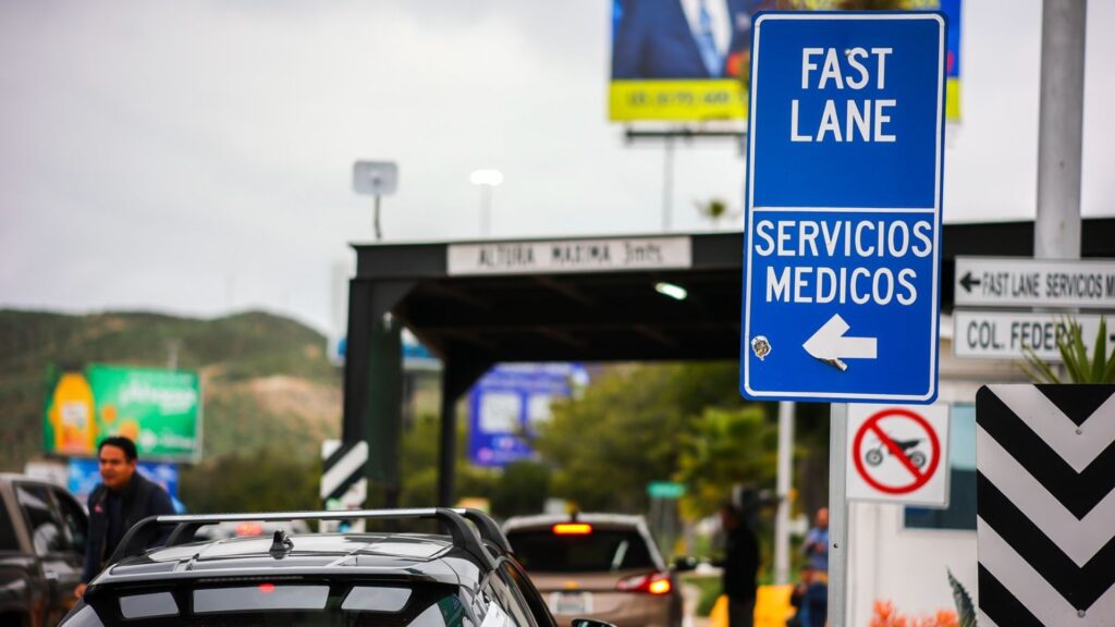 carril-fast-lane-estudiantes-tijuana-estados-unidos