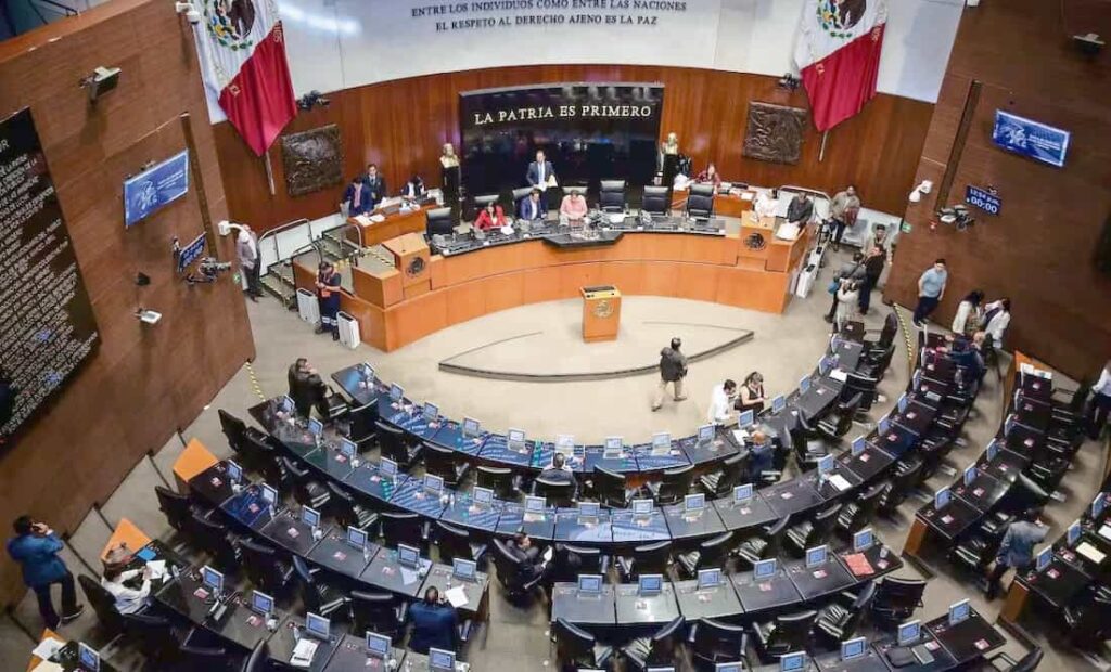 Telmex y Telcel rechazan reforma de Sheinbaum en telecomunicaciones