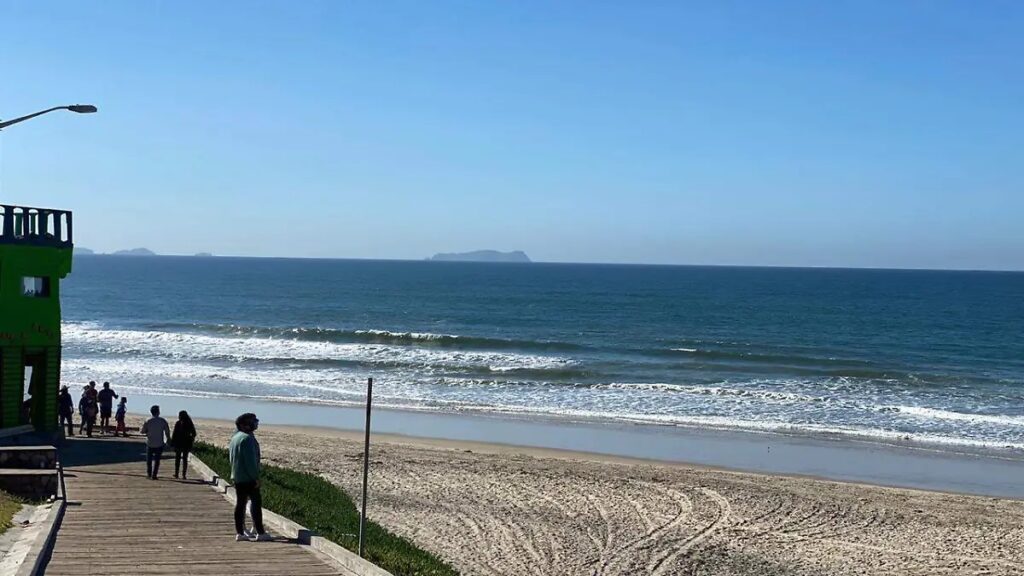 Playas de Tijuana siguen no aptas para uso recreativo