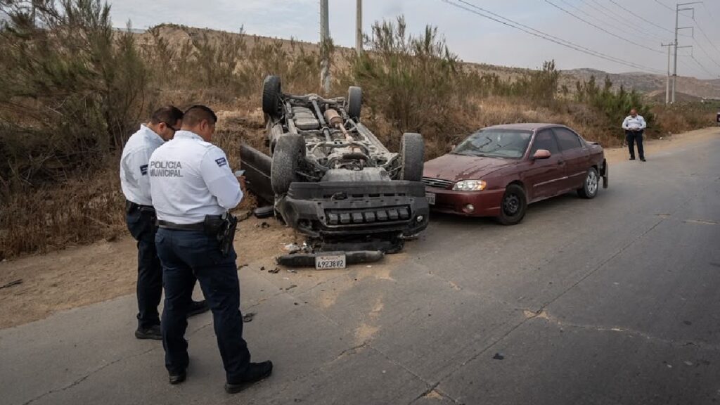 Volcadura en el Bulevar 2000 moviliza a emergencias