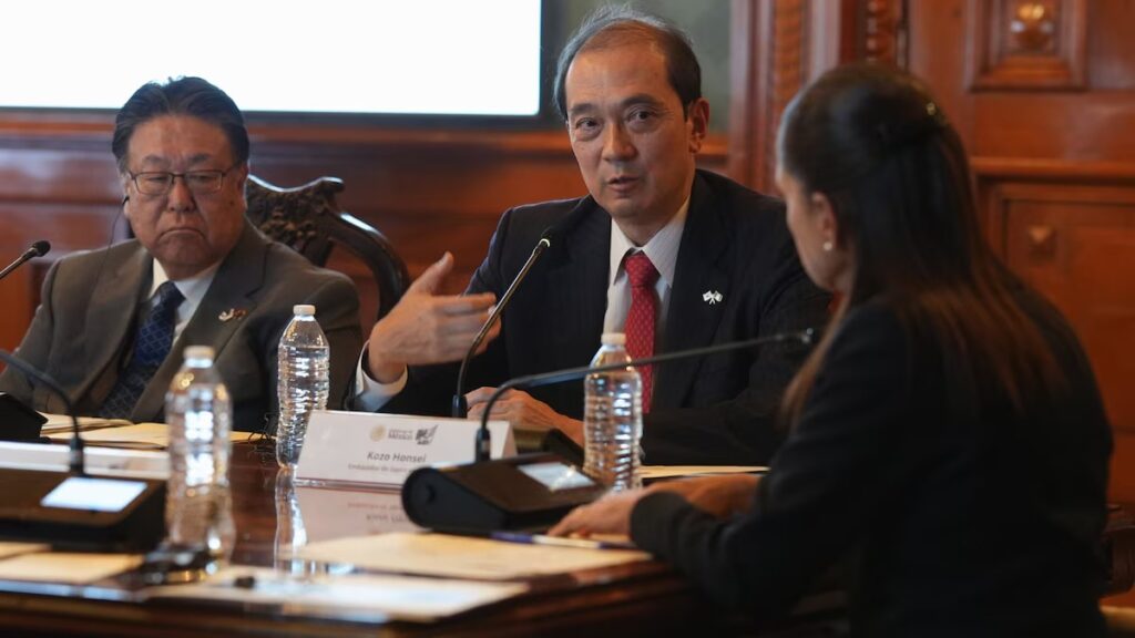 Sheinbaum recibe a empresarios de Japón