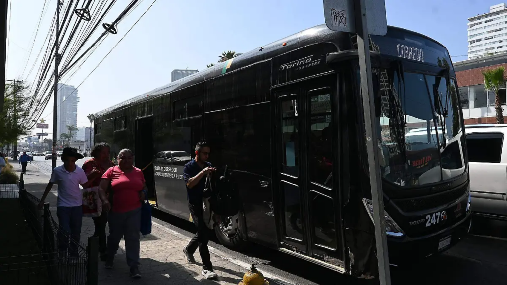 Pago con QR y tarjetas bancarias llegará al corredor Agua Caliente