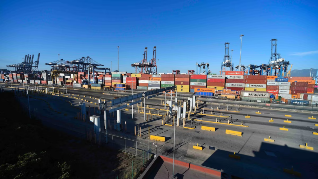 Exportaciones de México hacia Estados Unidos alcanzan récord de 298.2 mil millones de dólares