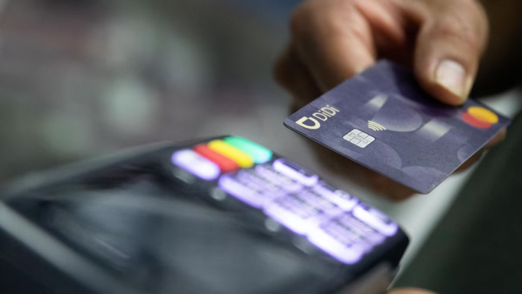 Consumo con tarjetas de crédito crece en México, pero preocupa aumento de la morosidad