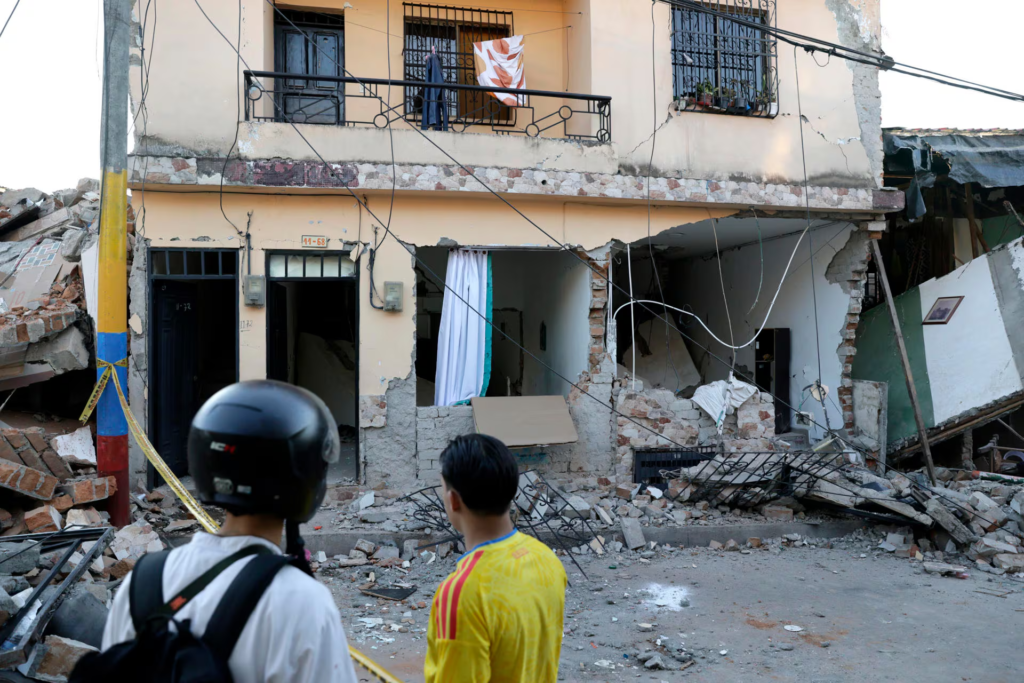 Colombia rechaza apoyo de Los Topos tras sismo de 7.4; evalúa ayuda de tres países