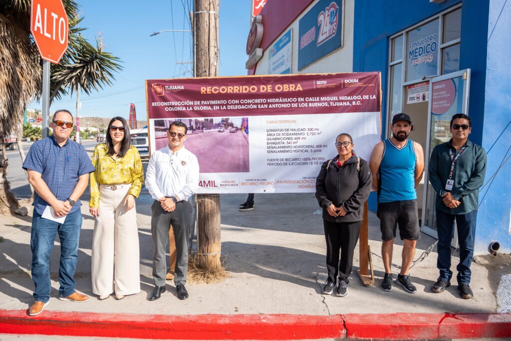 Reconstruye Gobierno de Tijuana calle Miguel Hidalgo en la colonia La Gloria con concreto hidráulico
