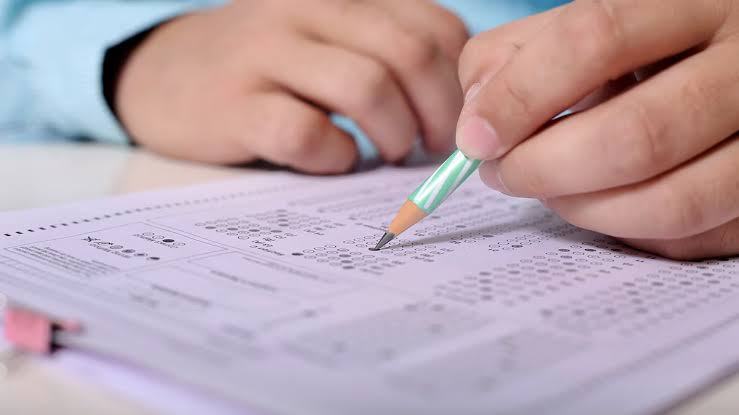 México retrocede en lectura y matemáticas en PISA