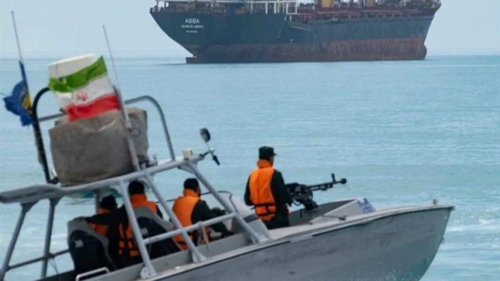 Irán asegura haber atacado un petrolero en el estrecho de Ormuz