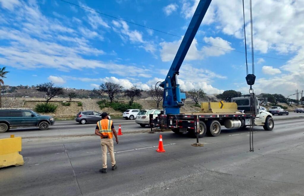Informa XXV Ayuntamiento de Tijuana cierre temporal en la Vía Rápida Poniente