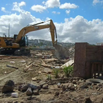 Demuelen viviendas y limpian cauce del Río Tijuana